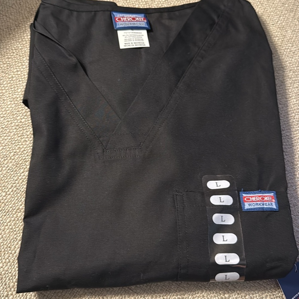 Cherokee Scrub Top Large